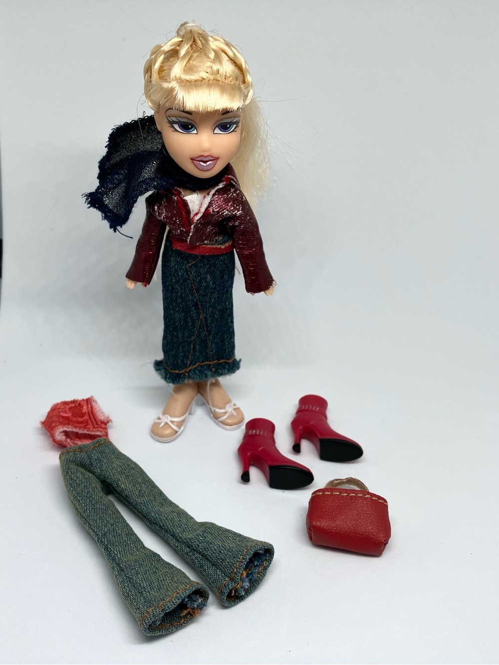 Lilโ Bratz 2003 Cloe doll with second outfit
